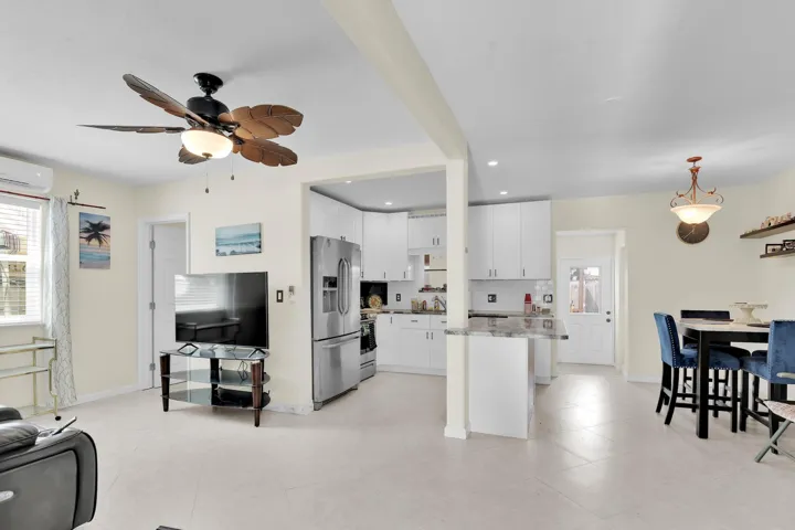 5221 NE 16th Ave Pompano Beach -10