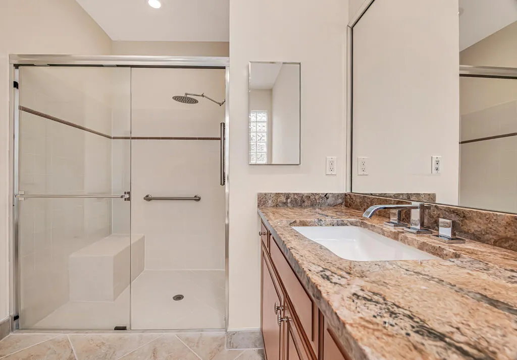 Large stall shower