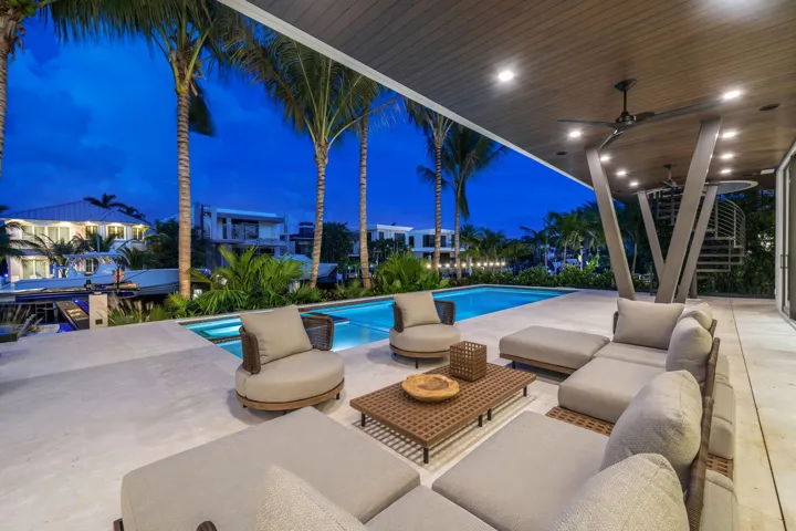 Pool deck lounge