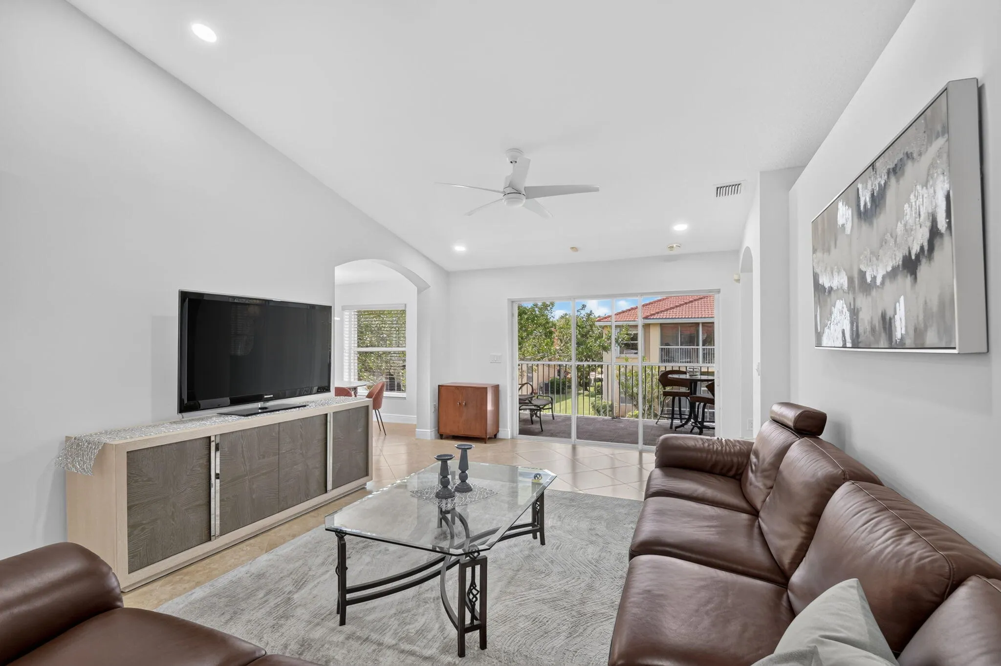Main Living Room/Vaulted Ceilings