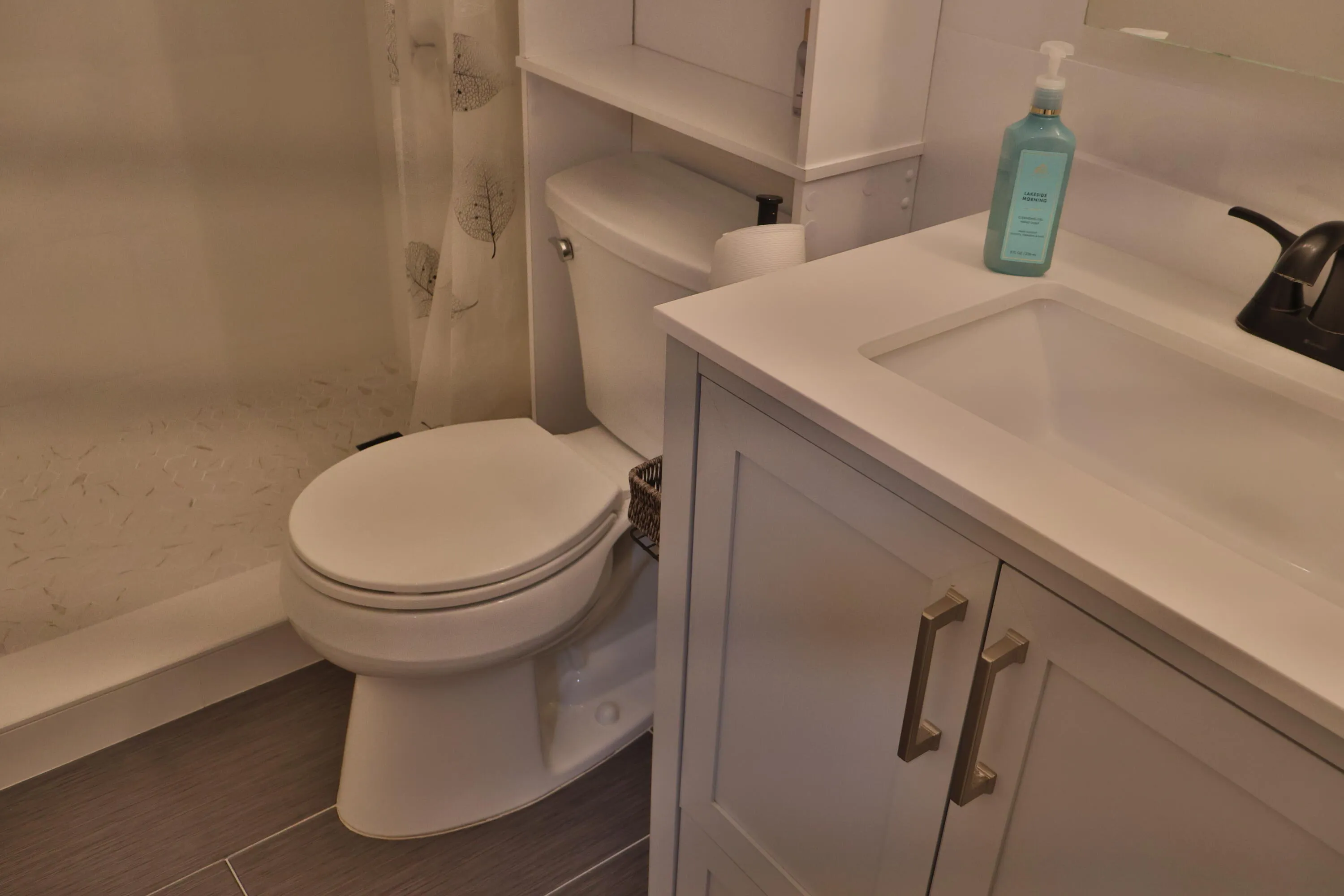 Guest Bath 1