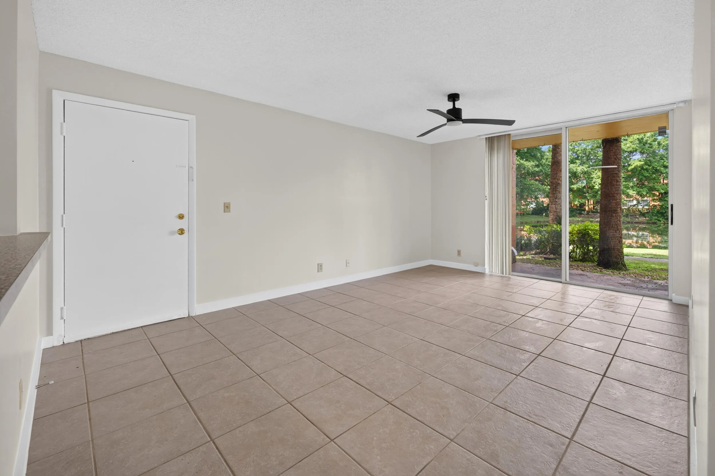10717 apt 106-10