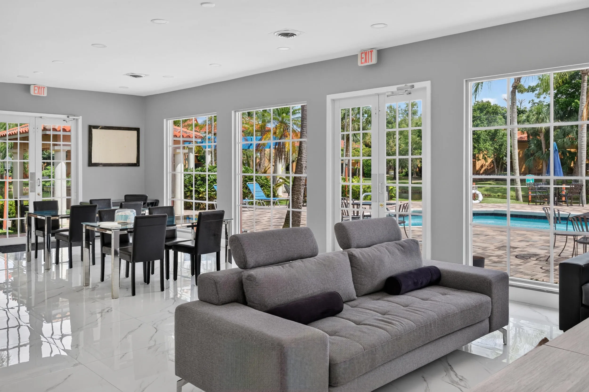 10717 apt 106-27
