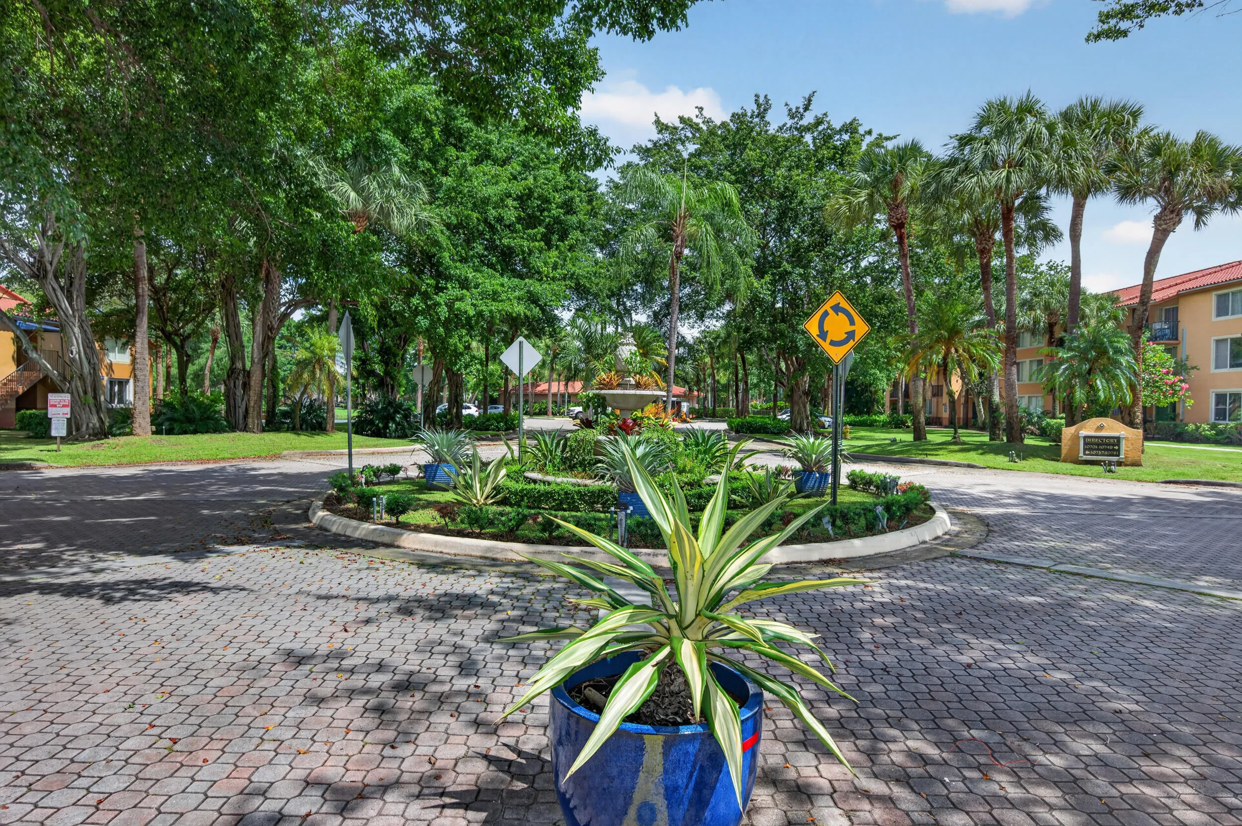 10717 apt 106-31