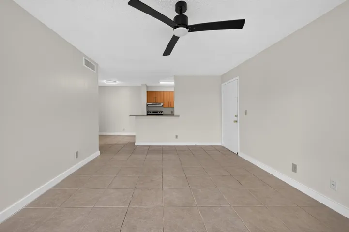 10717 apt 106-12