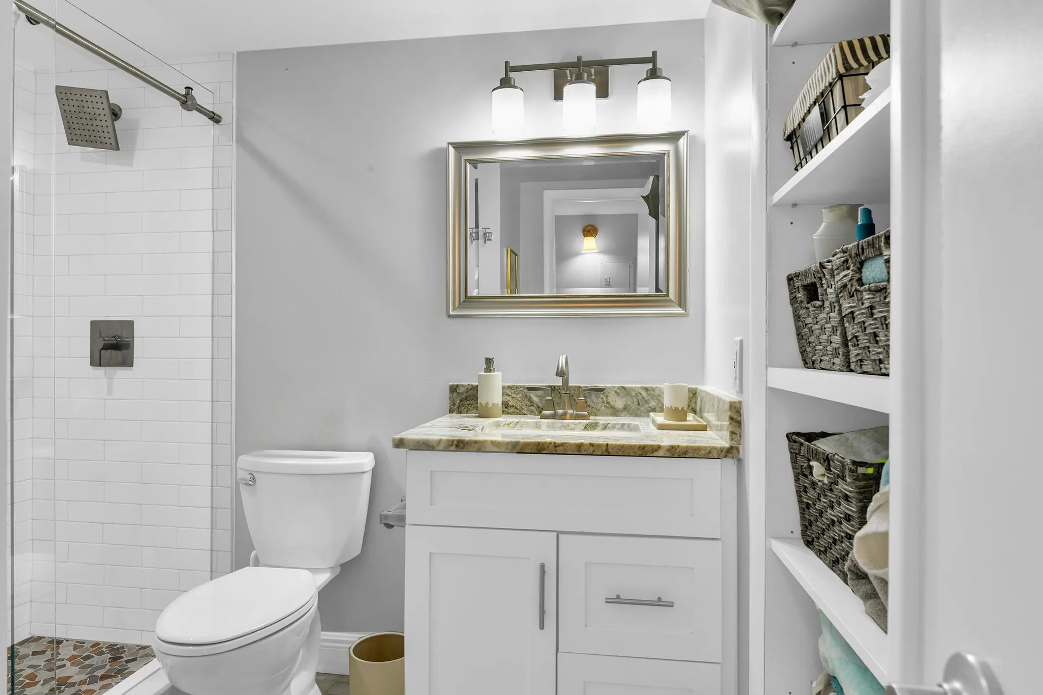 Guest Full Bathroom