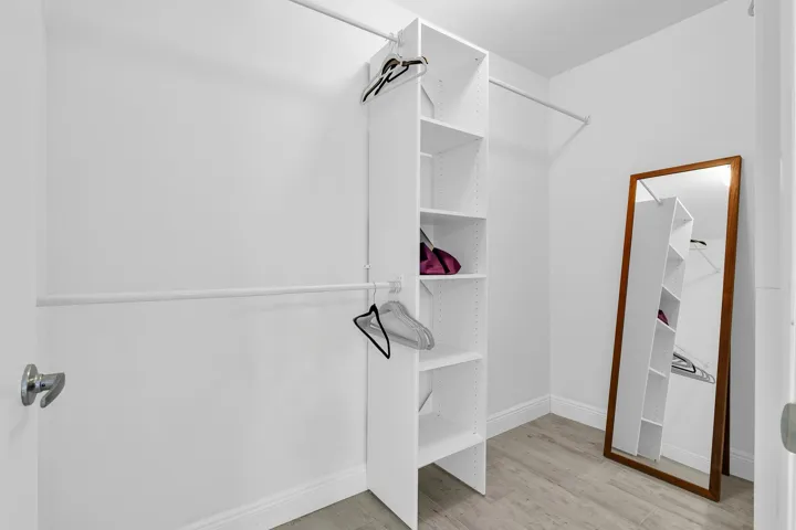 Walk-in Closet