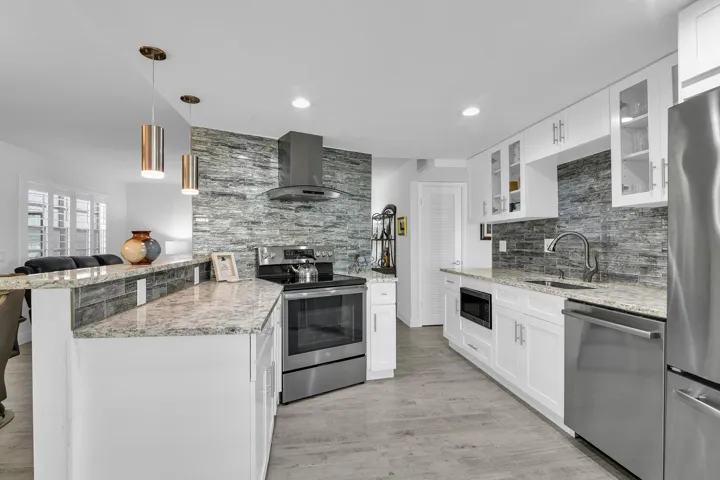 Kitchen - Stainless Steel Appliances