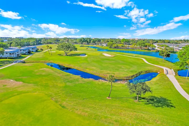 Kings Point Golf Course in Delray Beach