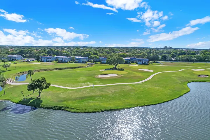 Kings Point Golf Community in Delray Bea