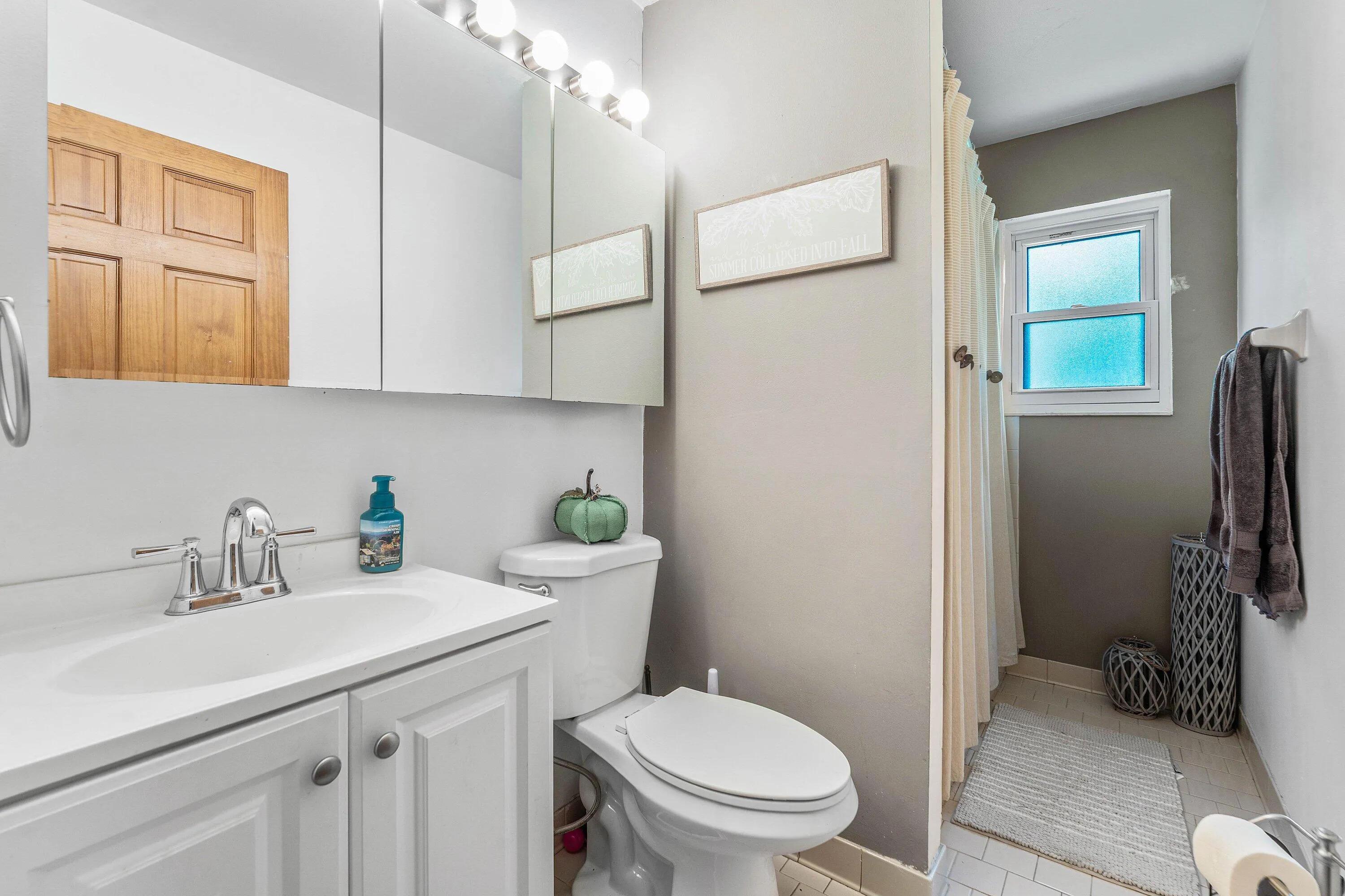 024-18429SycamoreDriveWest-TheAcreage-FL