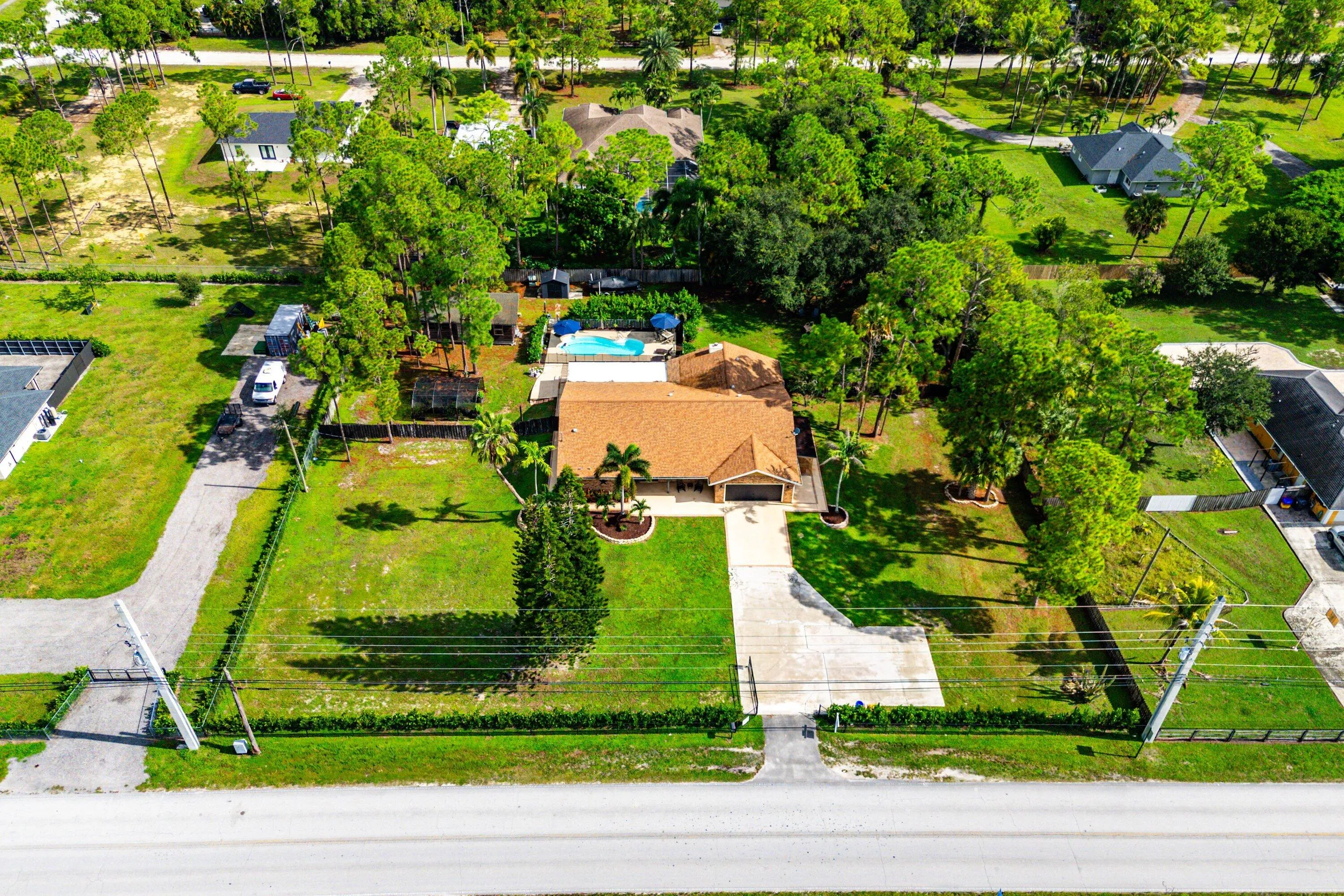 043-18429SycamoreDriveWest-TheAcreage-FL