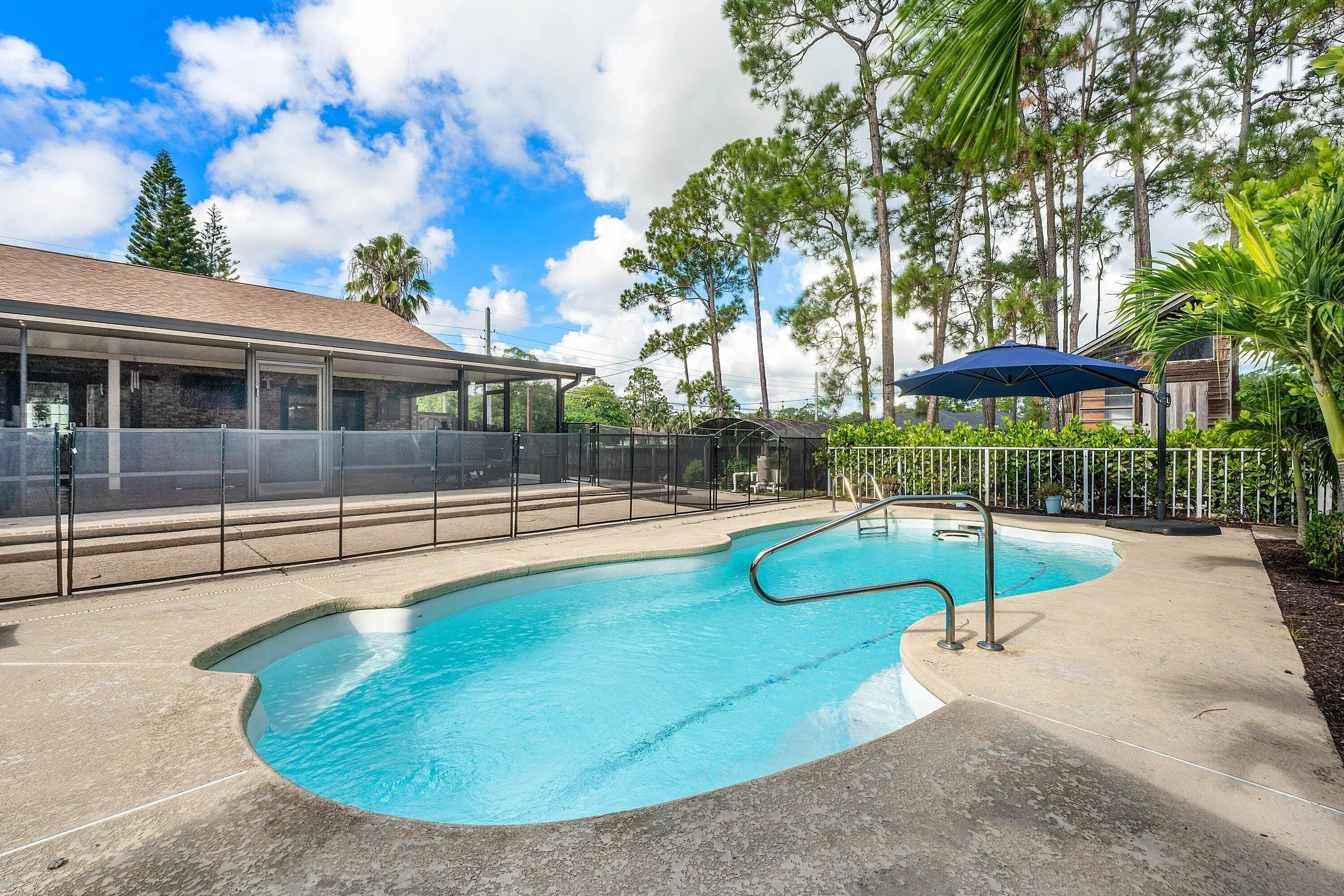 034-18429SycamoreDriveWest-TheAcreage-FL