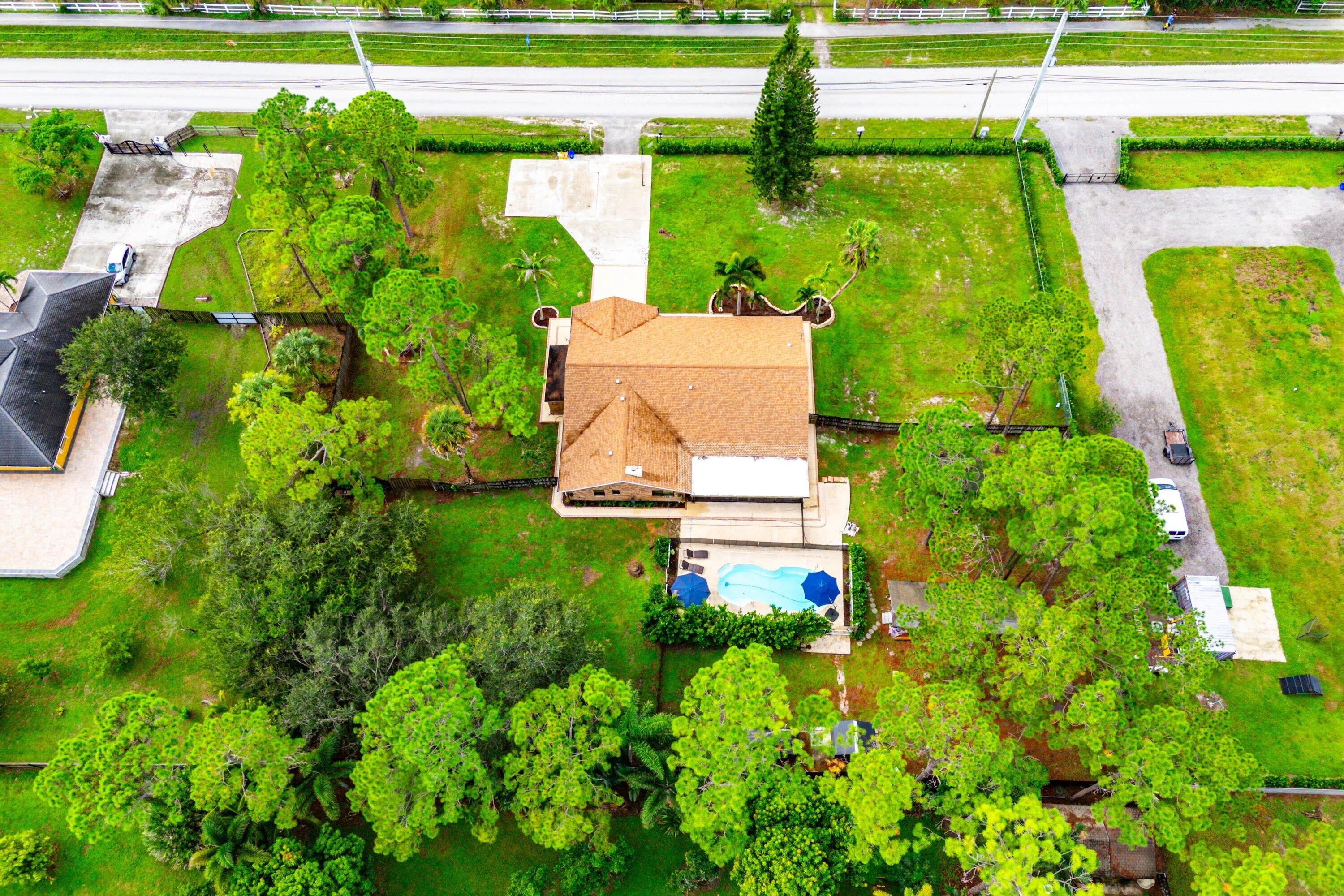 051-18429SycamoreDriveWest-TheAcreage-FL