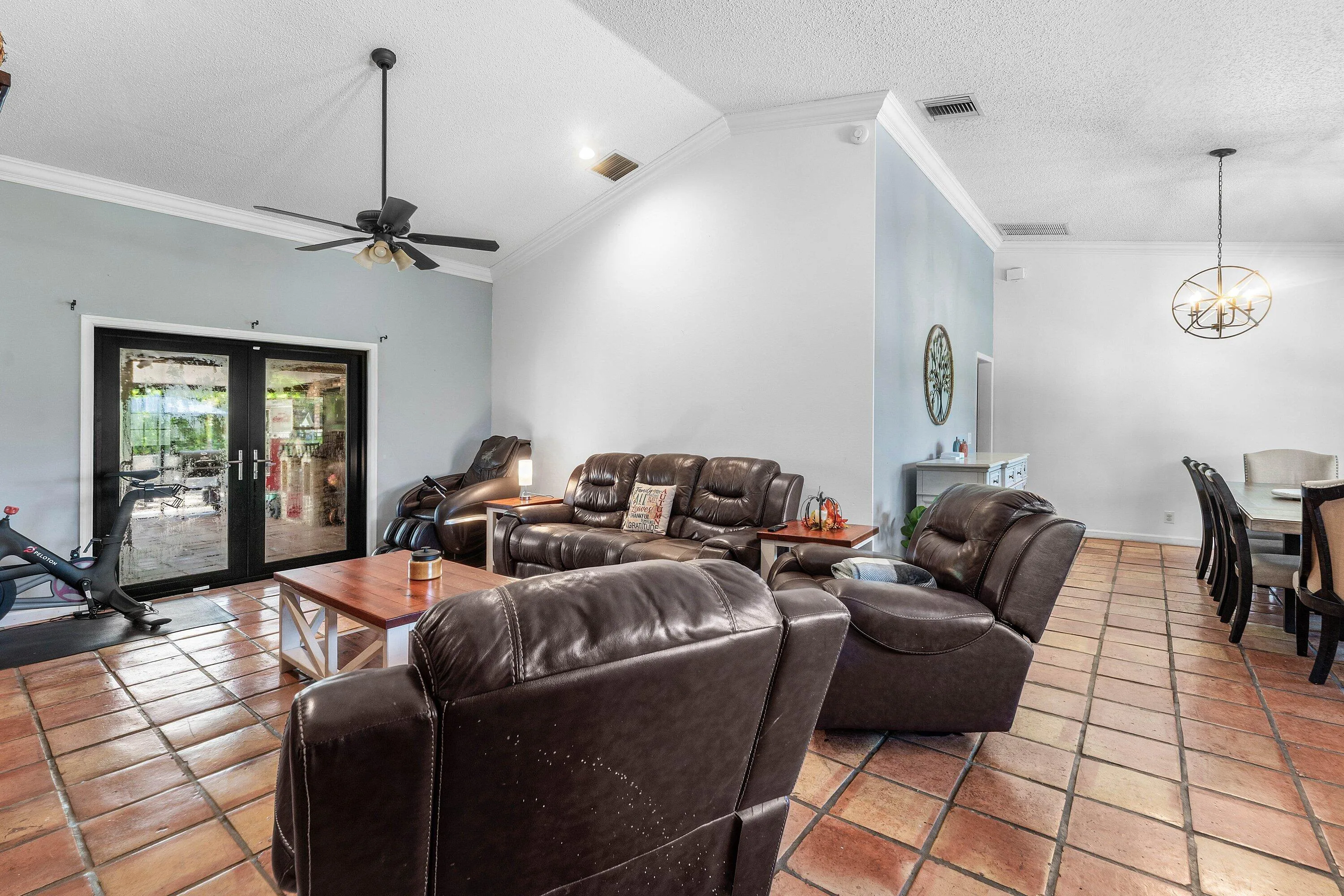 010-18429SycamoreDriveWest-TheAcreage-FL