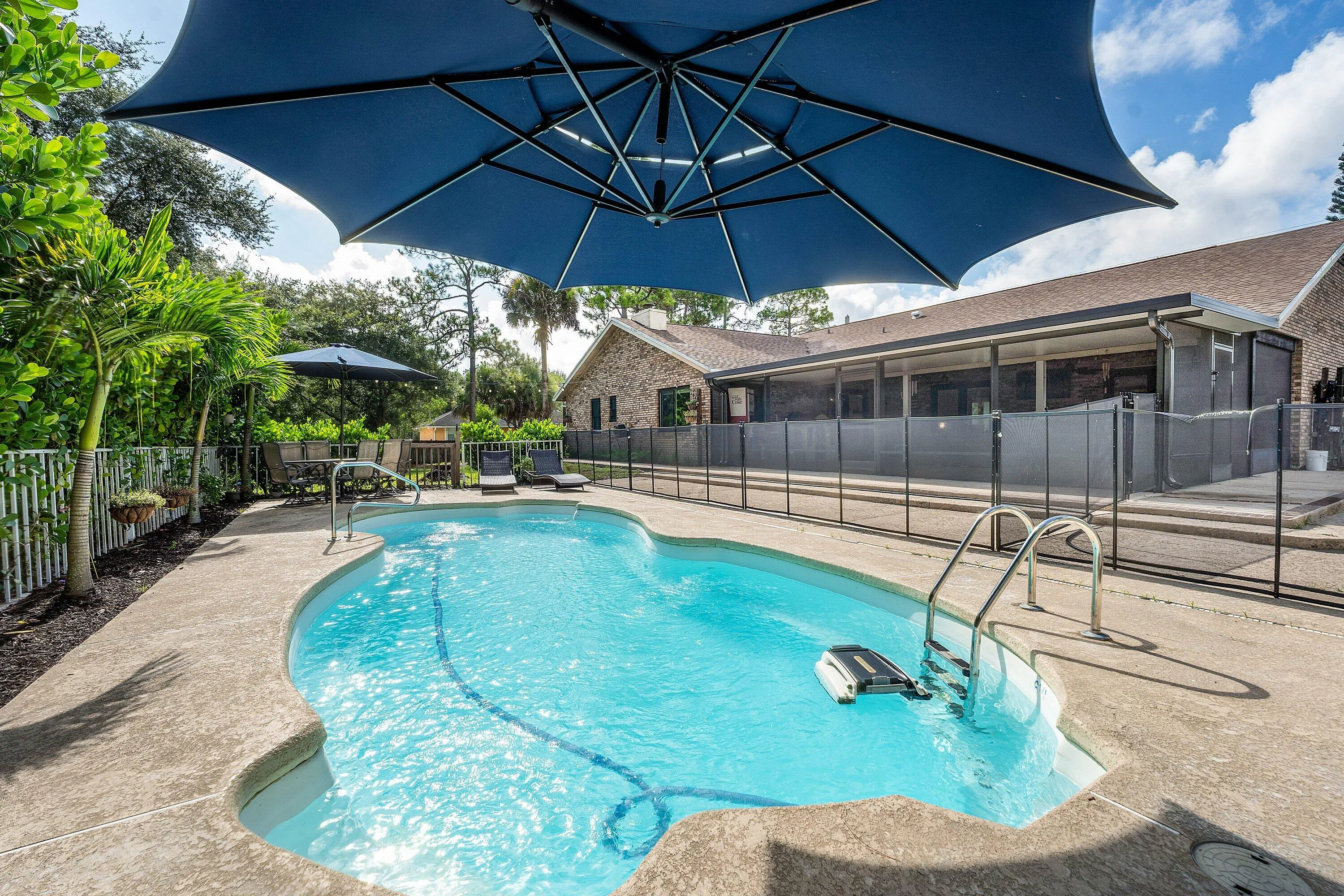 033-18429SycamoreDriveWest-TheAcreage-FL