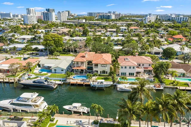 Minutes Away from Hillsboro Inlet & Lighthouse Point