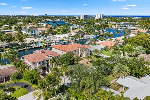 Minutes Away from Hillsboro Inlet & Lighthouse Point