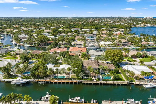 Minutes Away from Hillsboro Inlet & Lighthouse Point