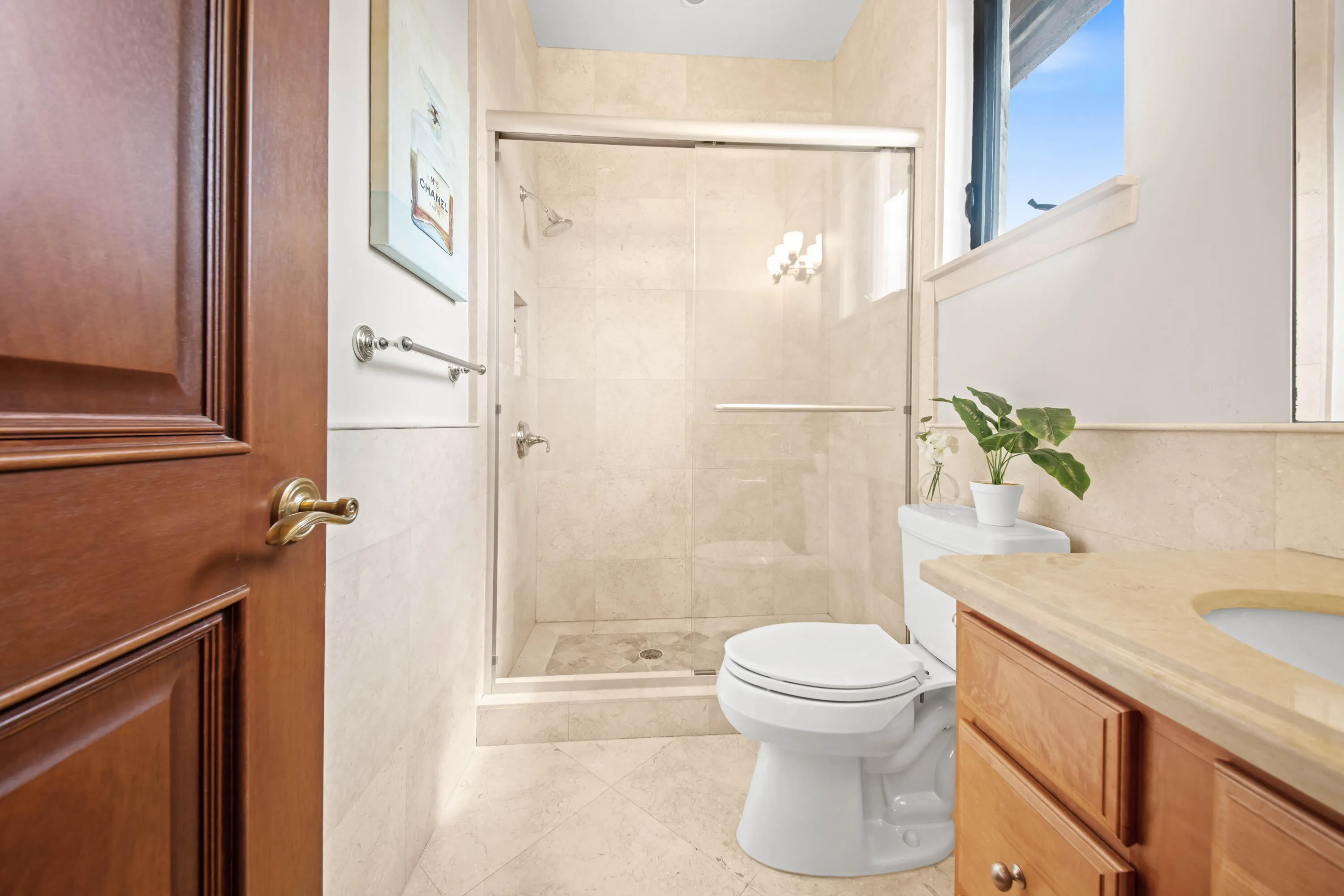 En Suite Bedroom 4 Bathroom