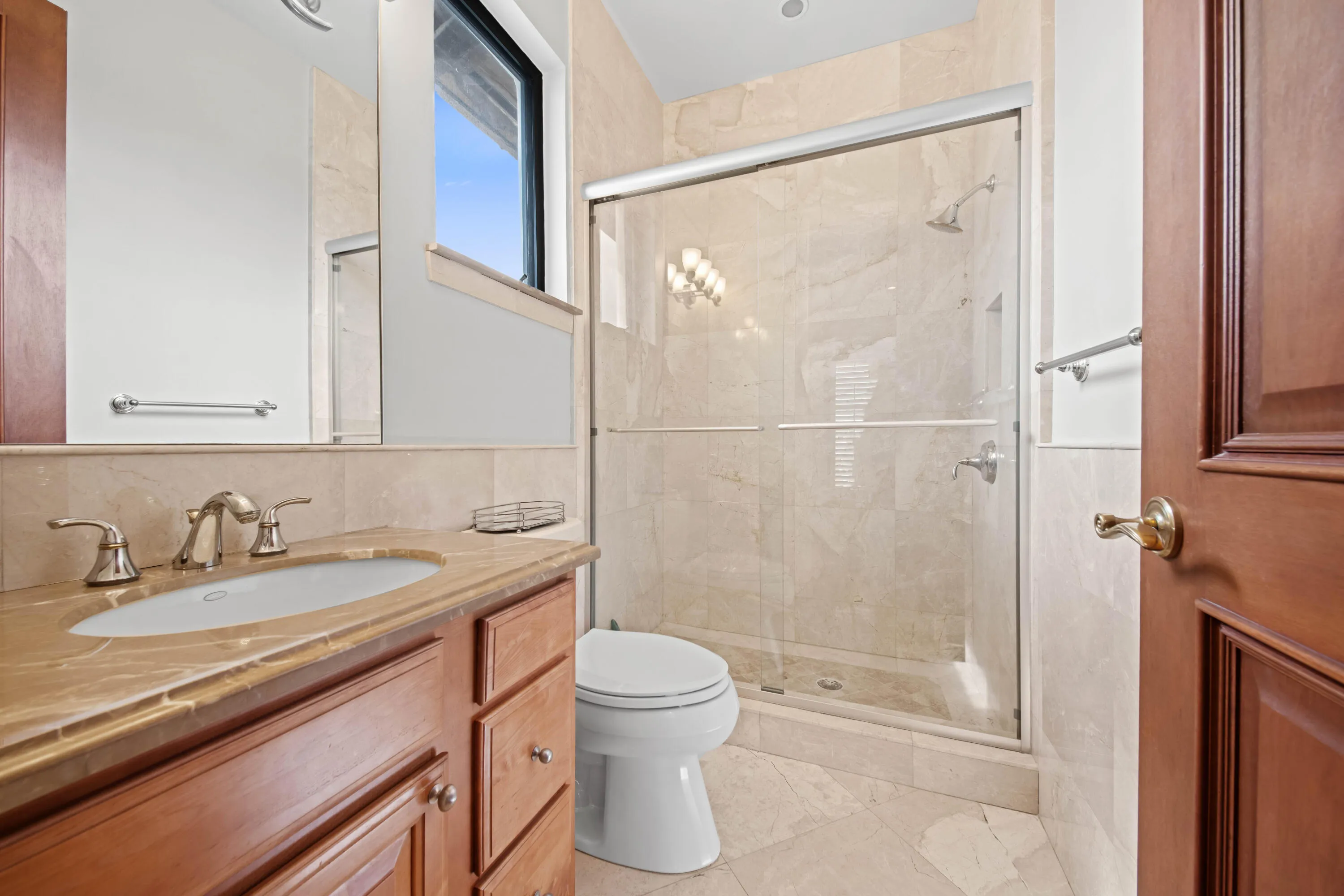 En Suite Bedroom 3 Bathroom