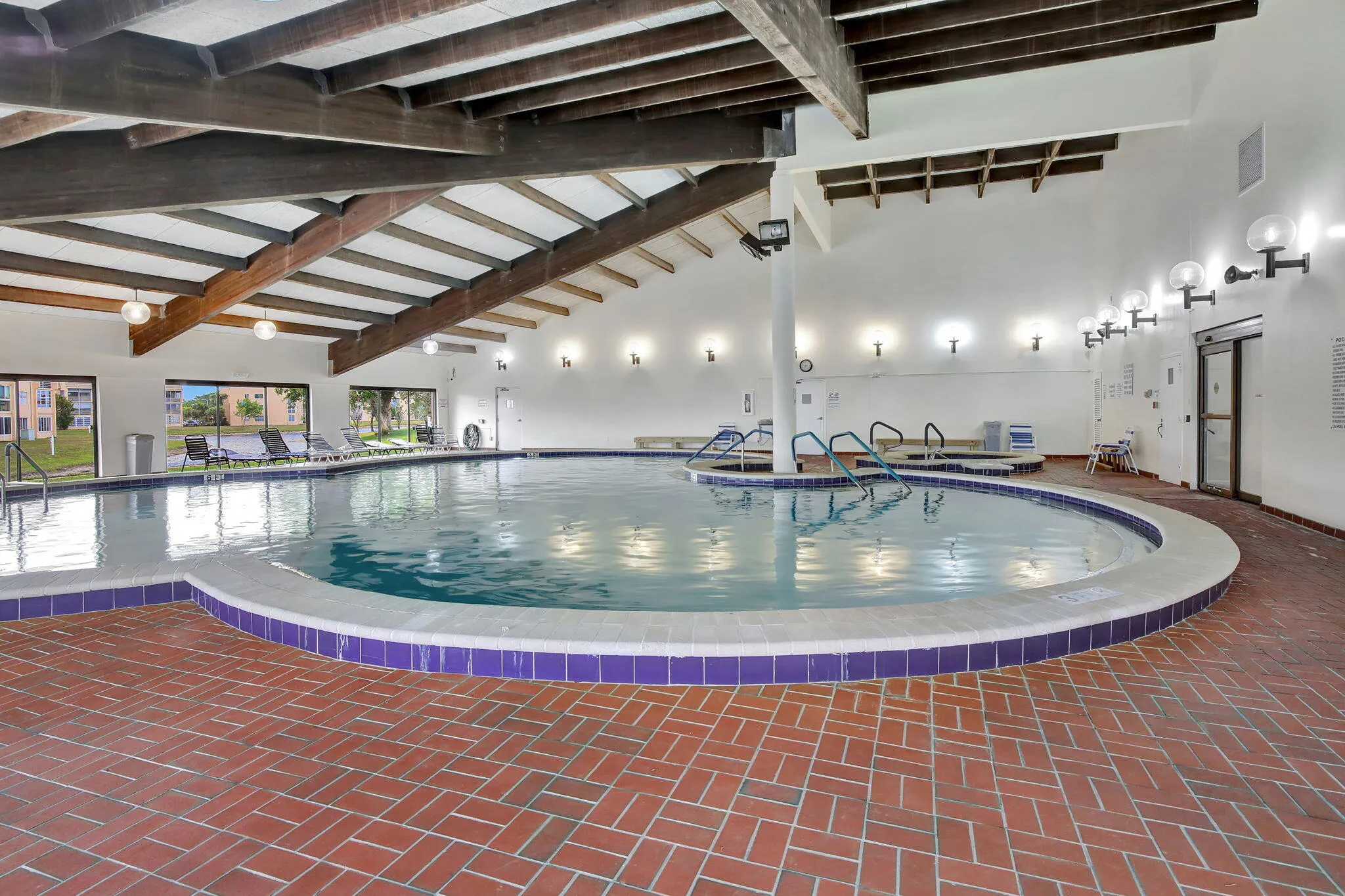 INDOOR POOL & JACUZZI
