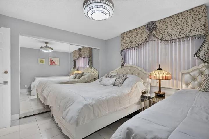 ANOTHER VIEW OF THE GUEST BEDROOM WITH DOUBLE WIDE CLOSET