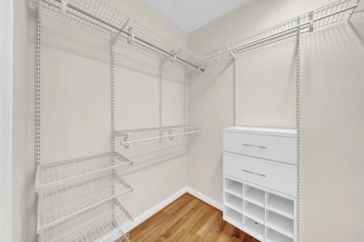 24 His and Her Closets (4)