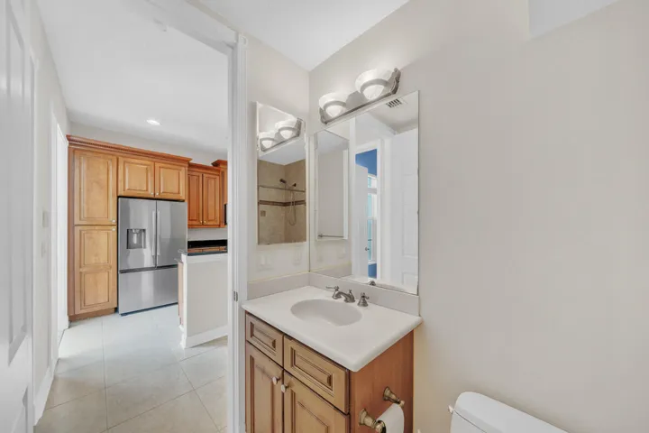 11 Guest Bathroom (2)