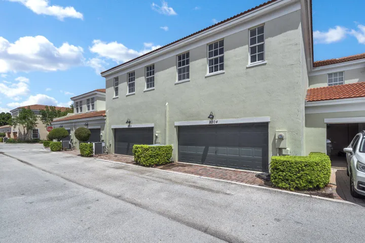 7 Garage (2)