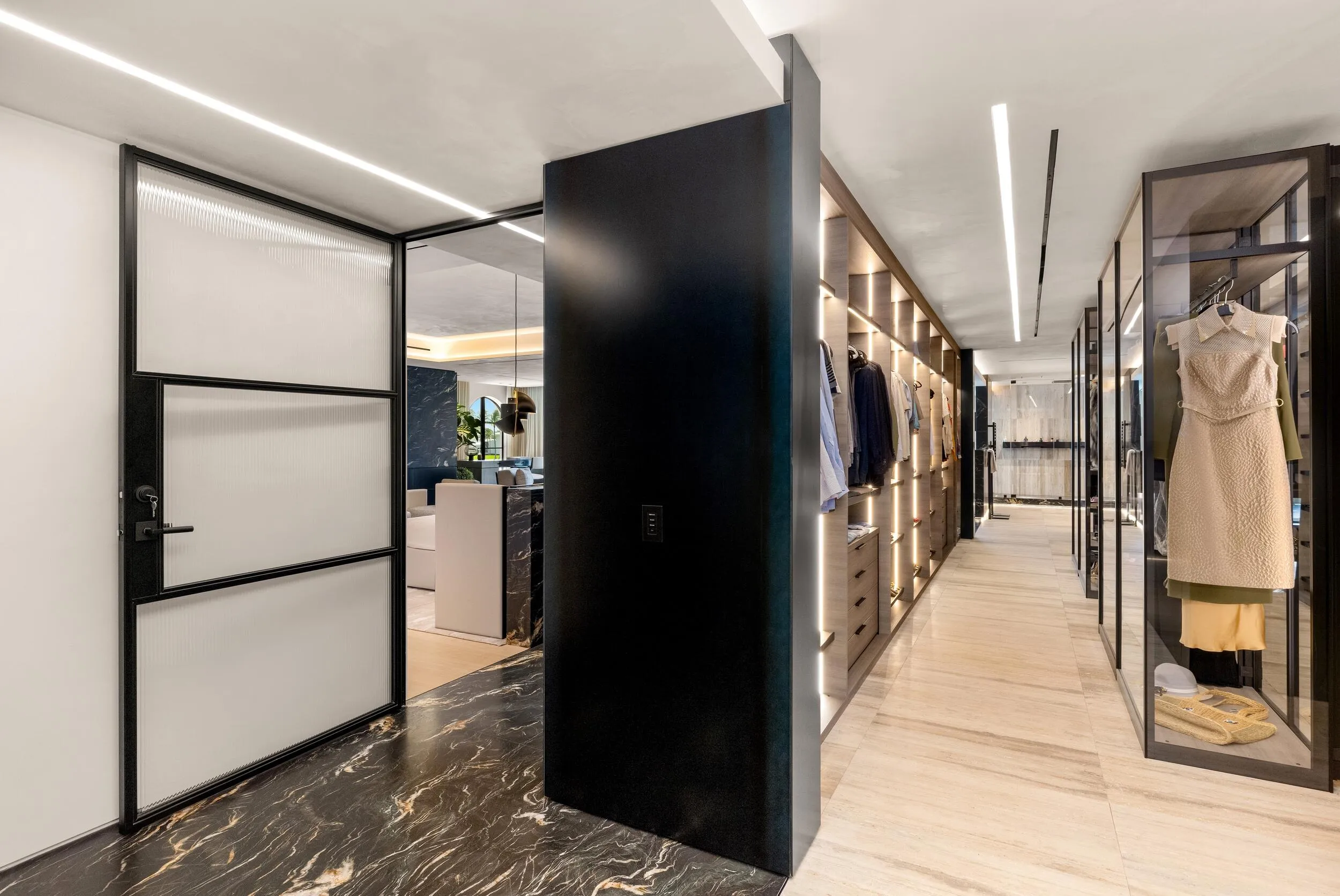 Master Closet 2