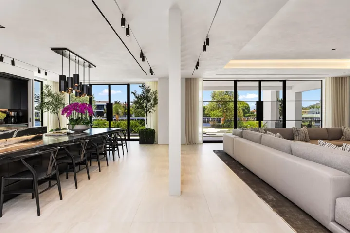 Family Room 6