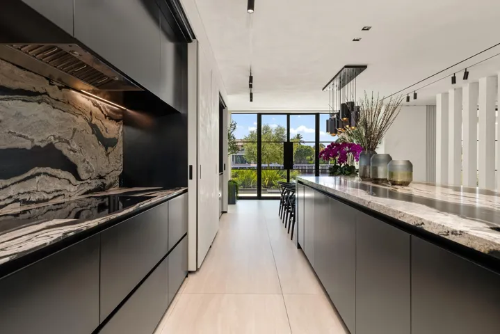 Kitchen 7