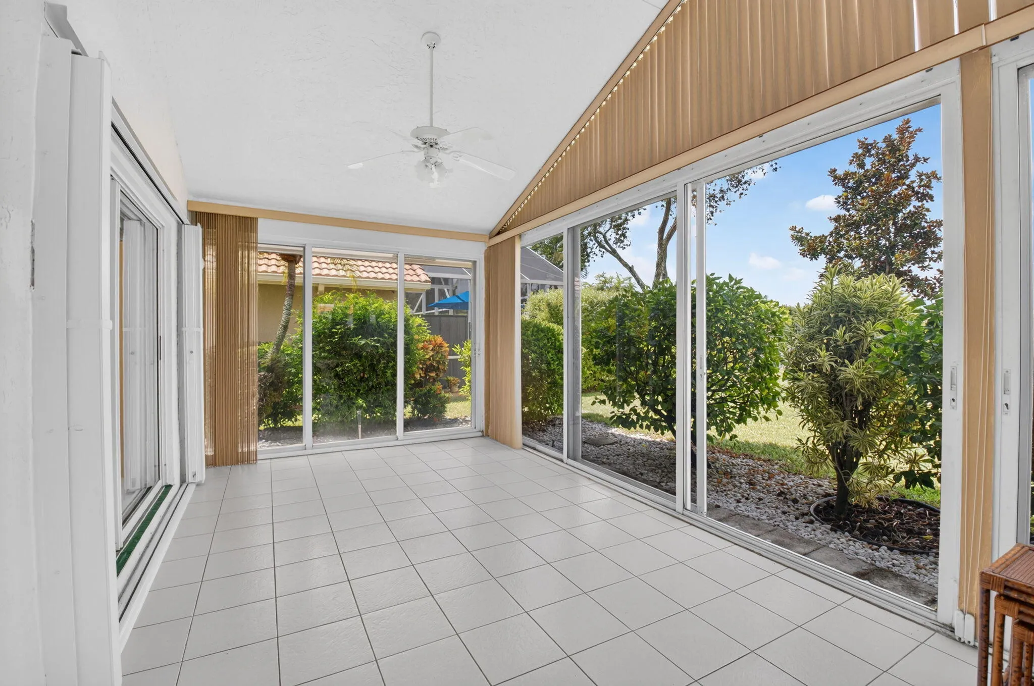 Glass enclosed lanai under AC