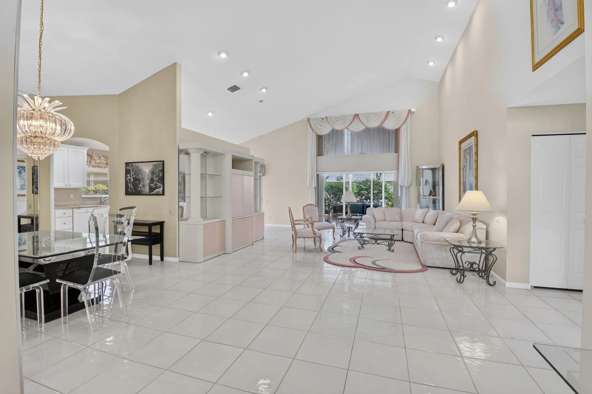 Volume ceilings