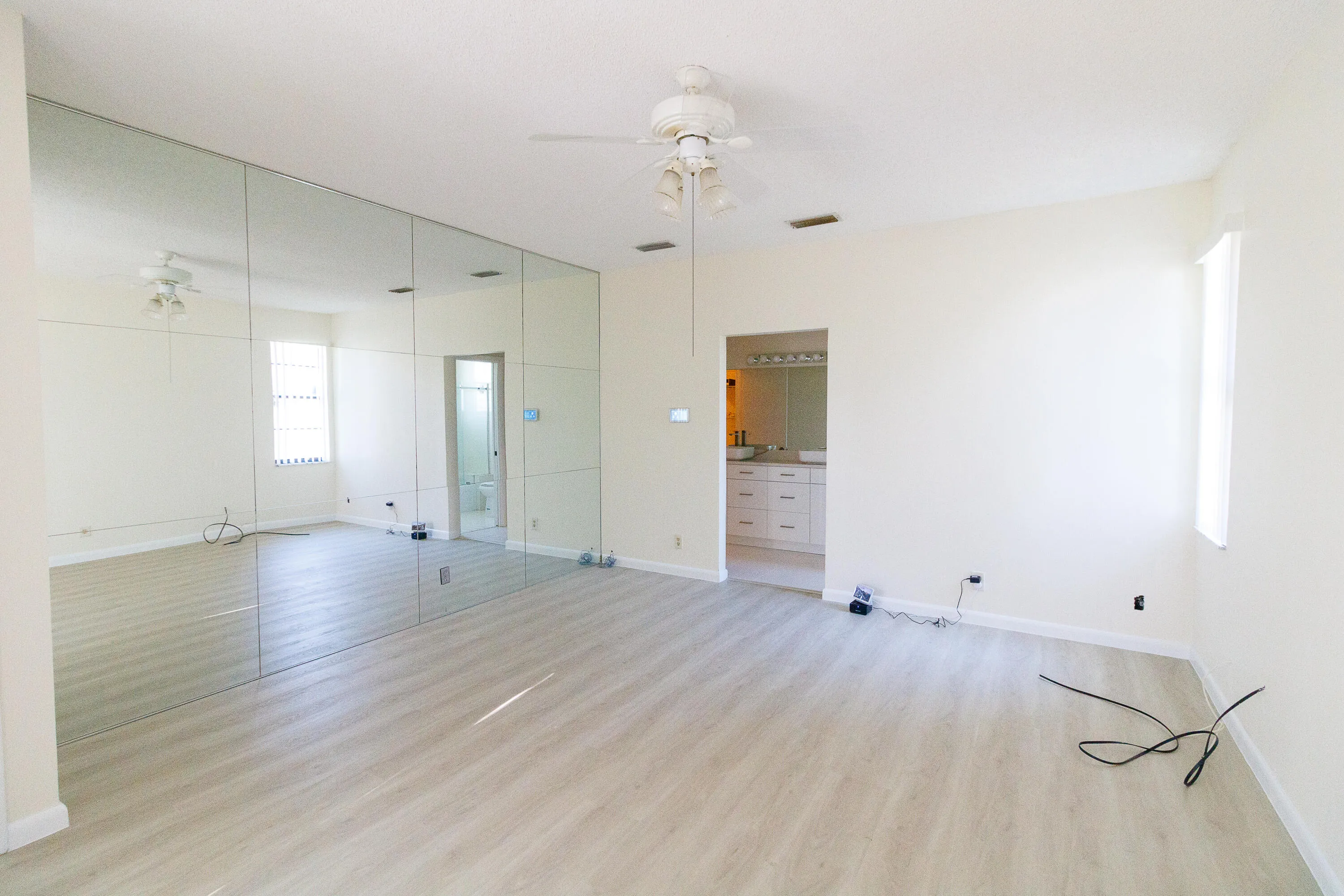 bedroom - main (2)