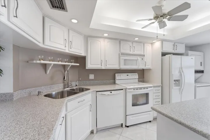 rt706 kitchen2