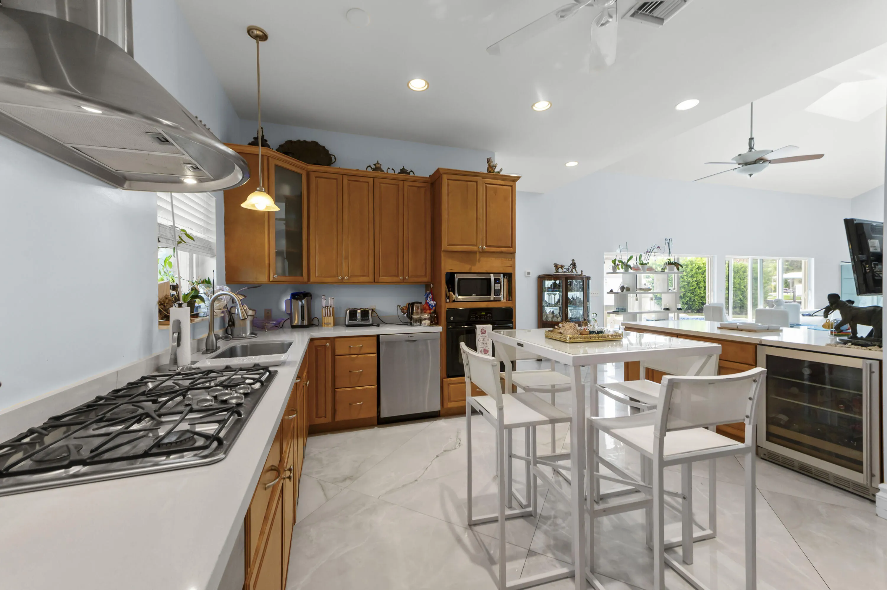 11 Kitchen 01