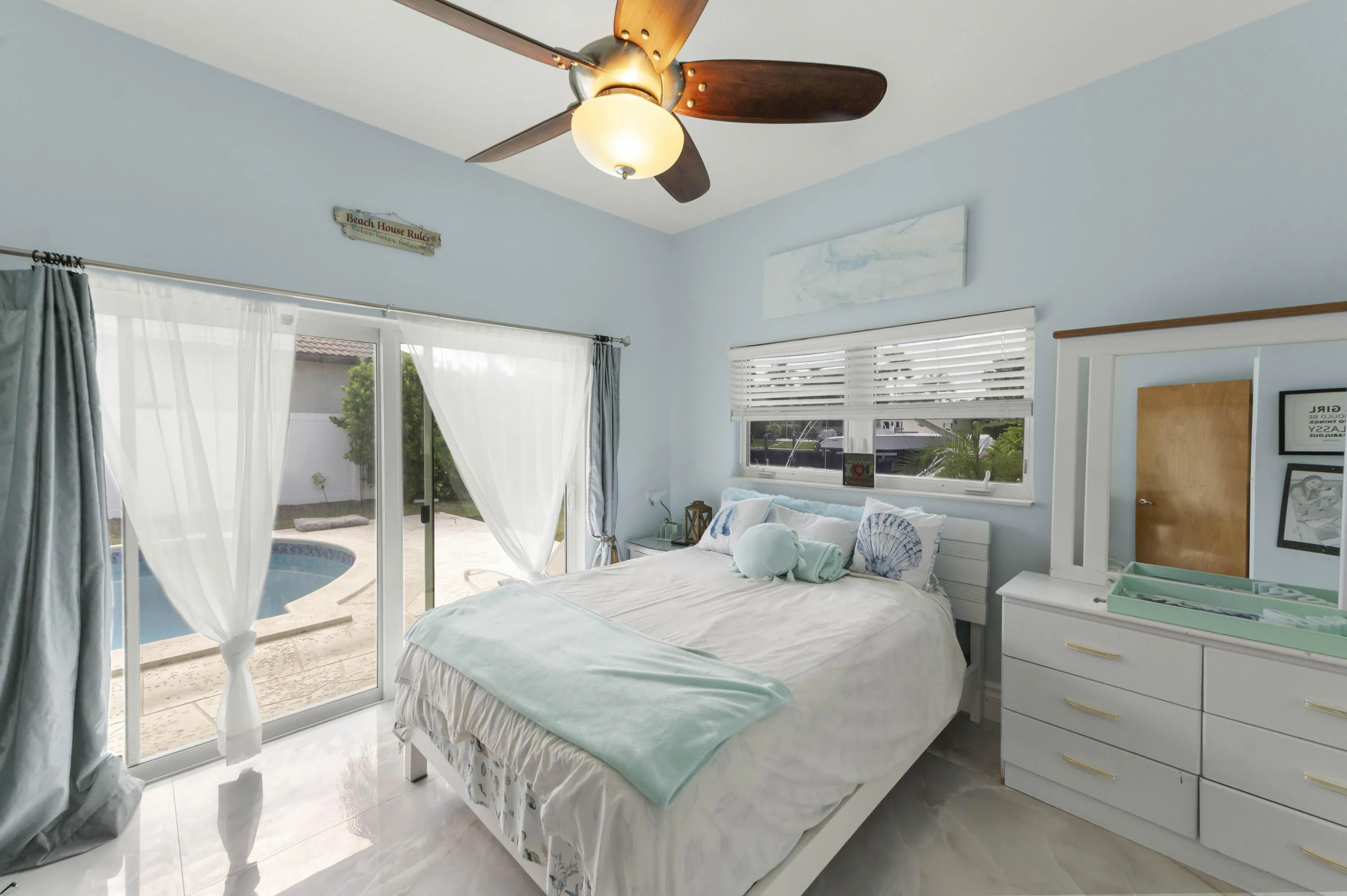 19 Bedroom 03