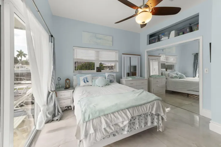 19 Bedroom 03