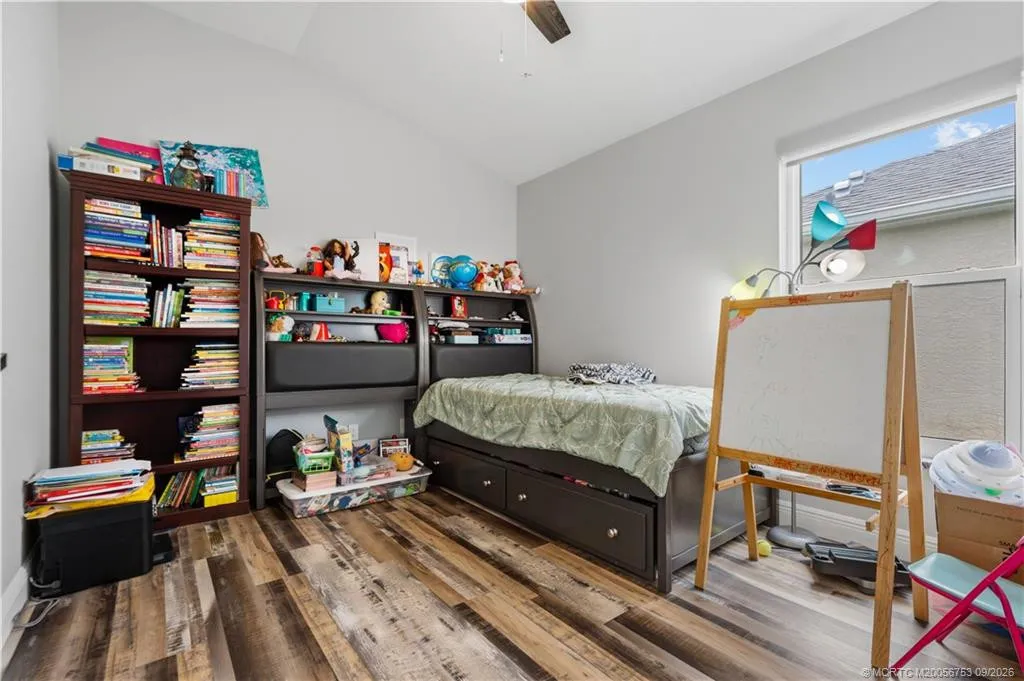 Property photo 33