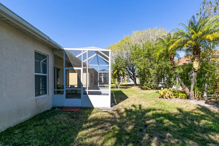 619 NW Monticello PL