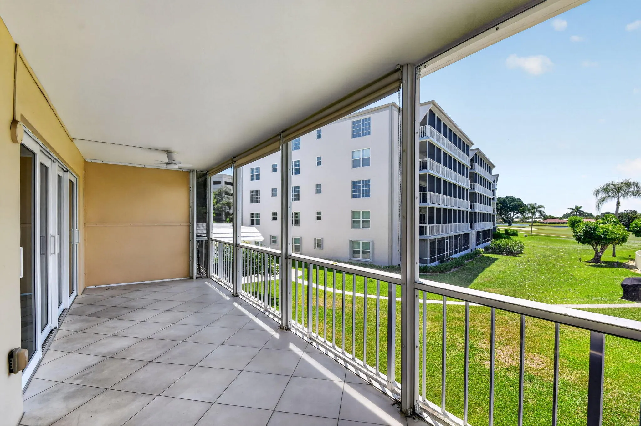 Screened-in Balcony