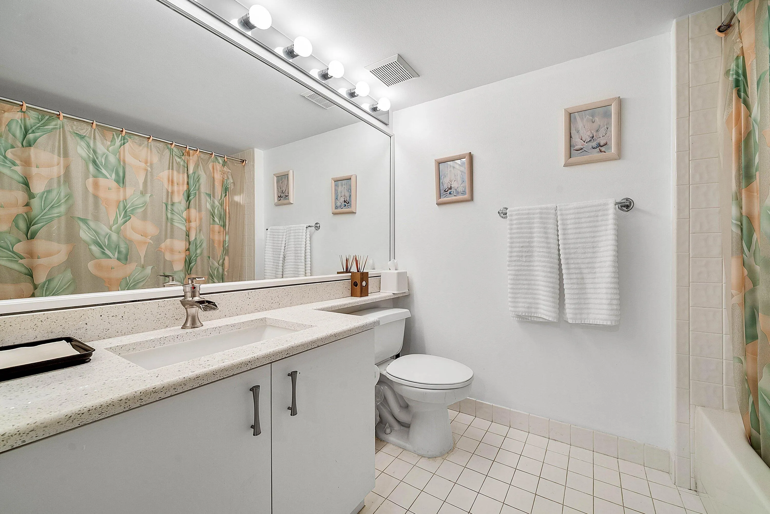 027-4735LucerneLakesBoulevardWest-402-La