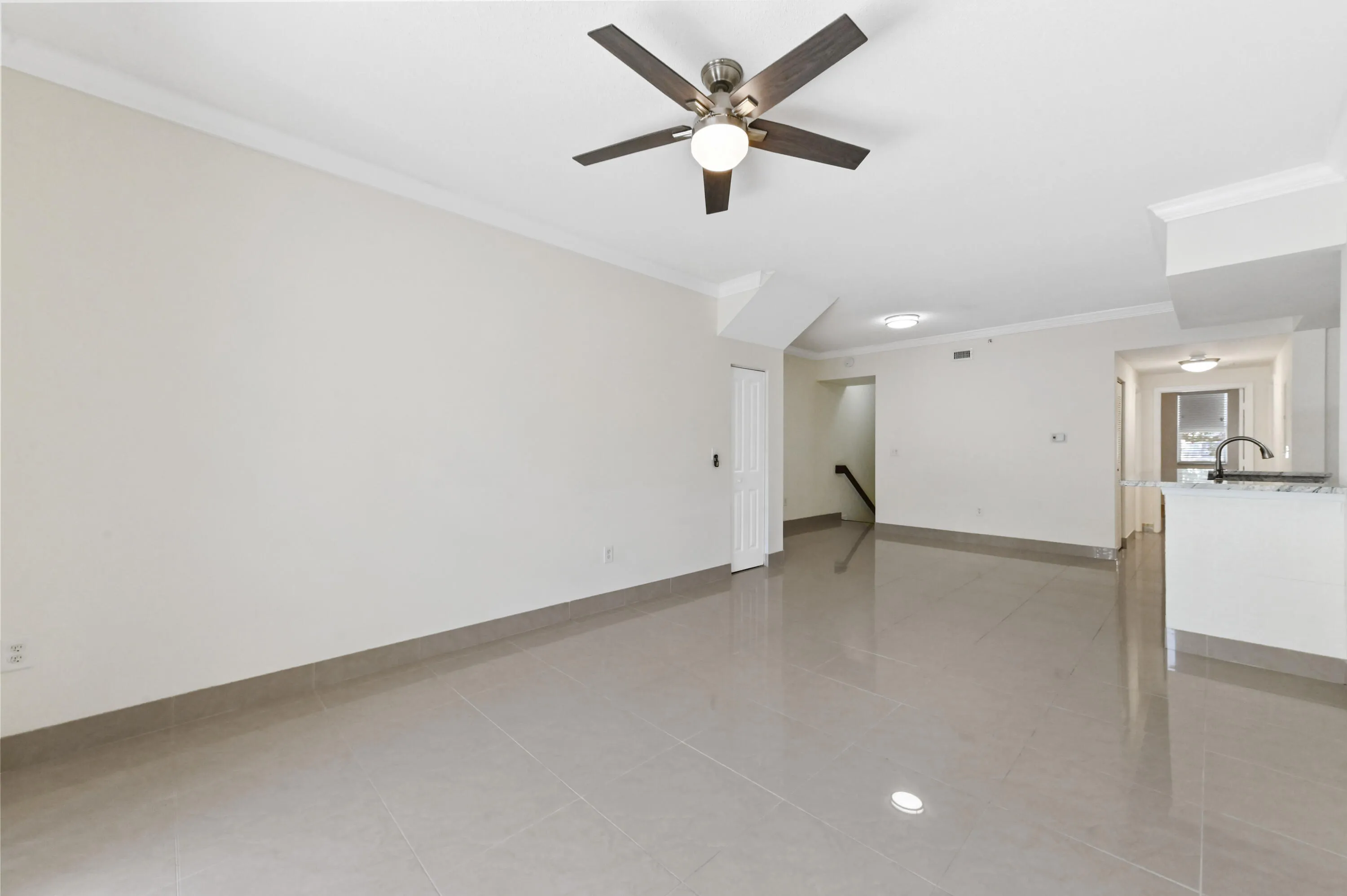 11 Livingroom 05