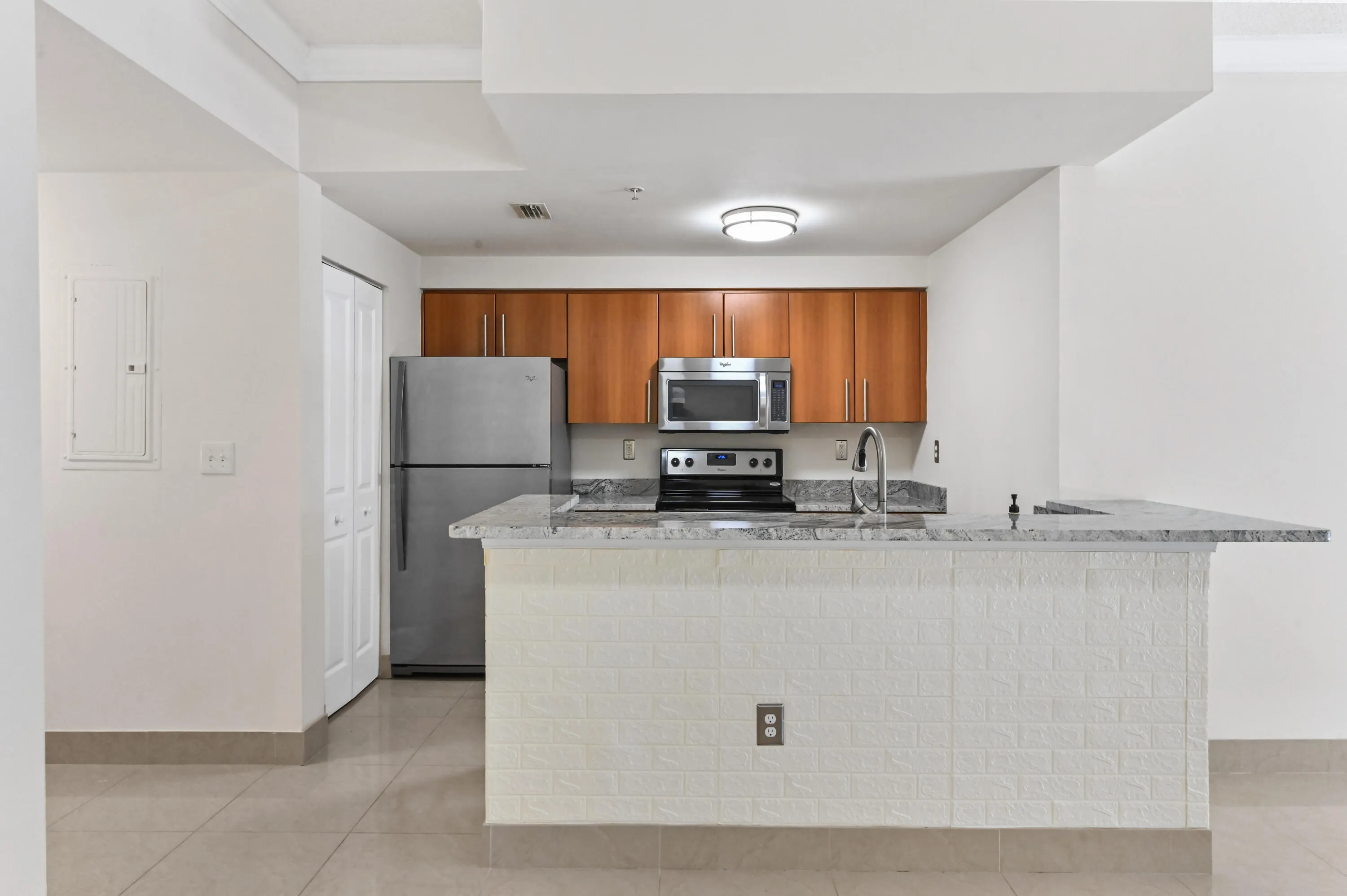 12 Kitchen 01
