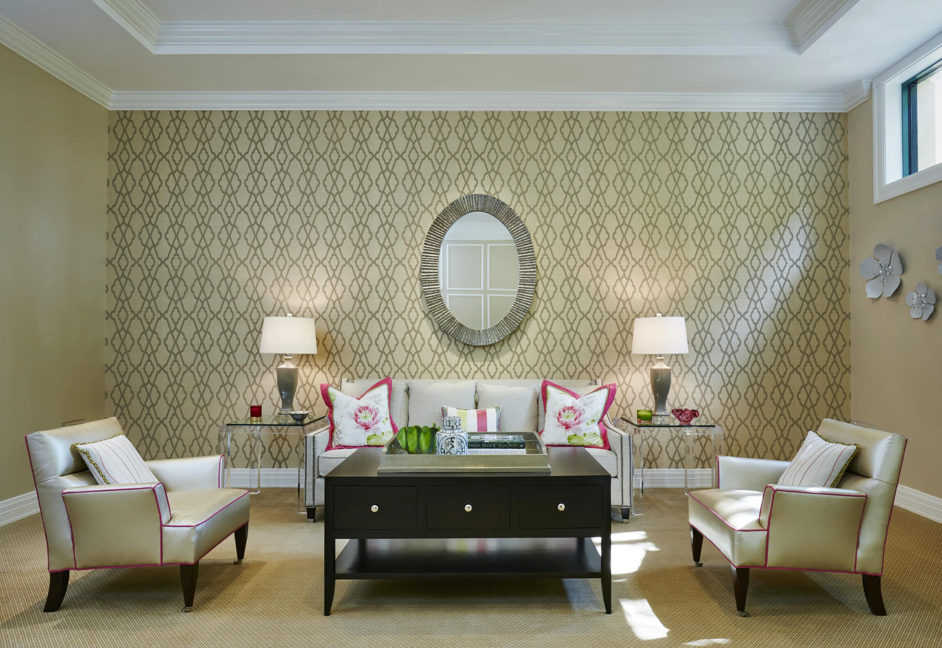 Ladies Lounge