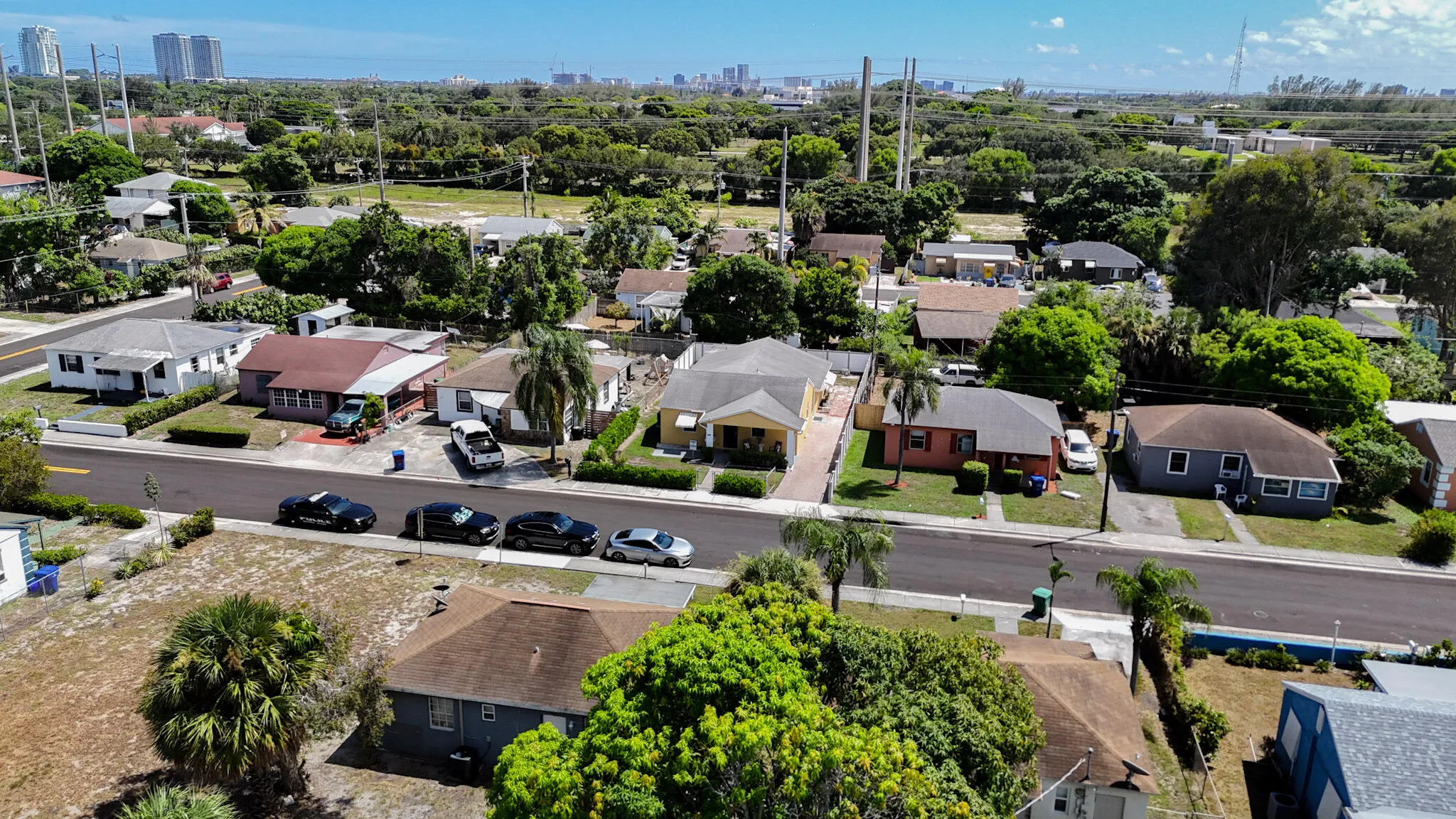 625 W 2nd St (37)
