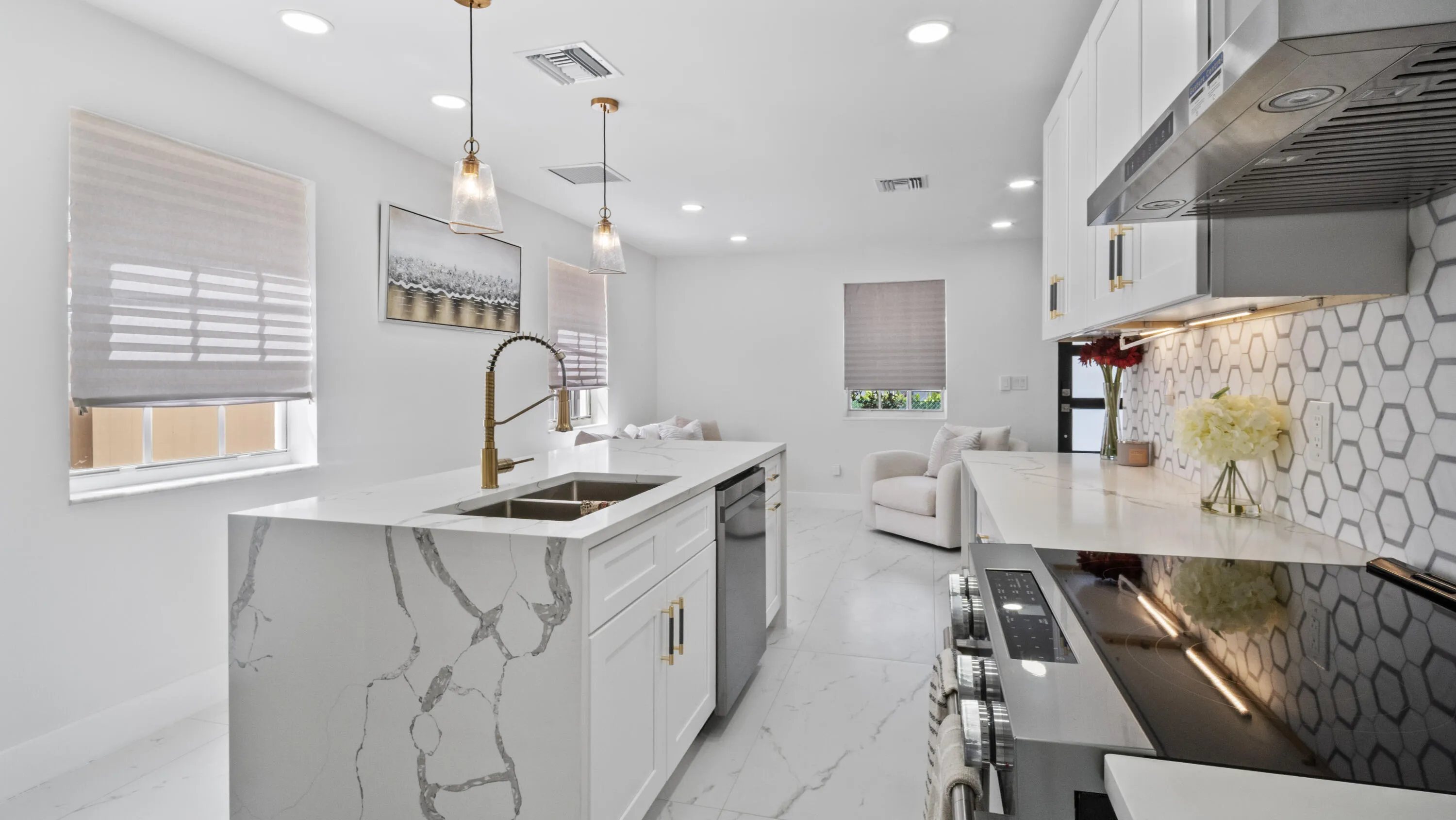625 W 2nd St (12)