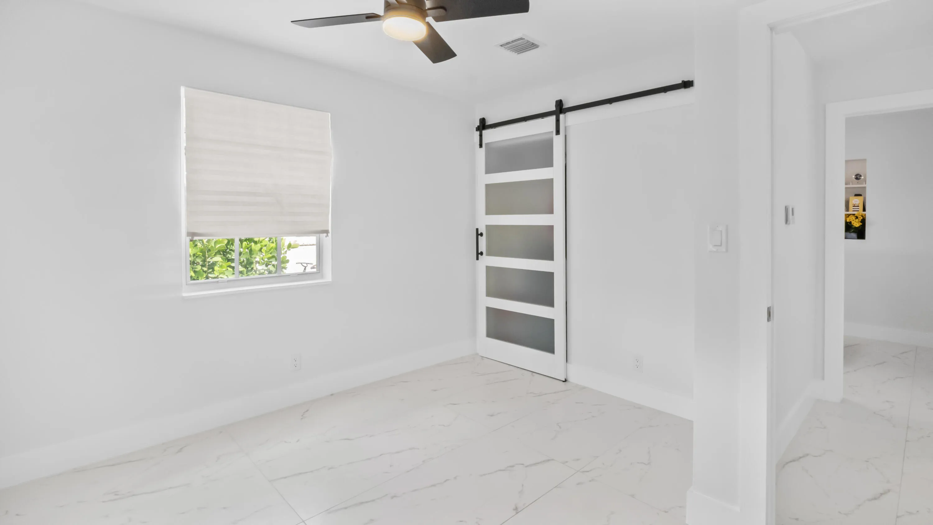625 W 2nd St (25)